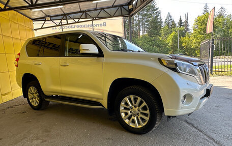 Toyota Land Cruiser Prado 150 рестайлинг 2, 2014 год, 2 650 000 рублей, 8 фотография