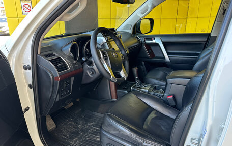 Toyota Land Cruiser Prado 150 рестайлинг 2, 2014 год, 2 650 000 рублей, 14 фотография