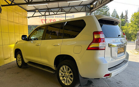 Toyota Land Cruiser Prado 150 рестайлинг 2, 2014 год, 2 650 000 рублей, 12 фотография