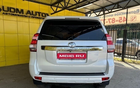 Toyota Land Cruiser Prado 150 рестайлинг 2, 2014 год, 2 650 000 рублей, 13 фотография