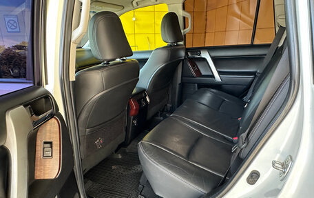 Toyota Land Cruiser Prado 150 рестайлинг 2, 2014 год, 2 650 000 рублей, 30 фотография