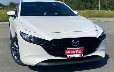 Mazda 3, 2019 год, 1 799 999 рублей, 8 фотография