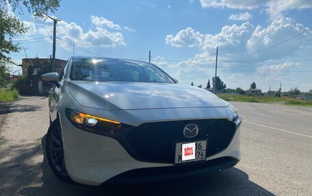 Mazda 3, 2019 год, 1 799 999 рублей, 21 фотография