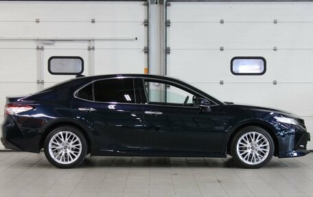 Toyota Camry, 2018 год, 2 667 000 рублей, 4 фотография