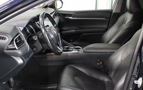 Toyota Camry, 2018 год, 2 667 000 рублей, 11 фотография