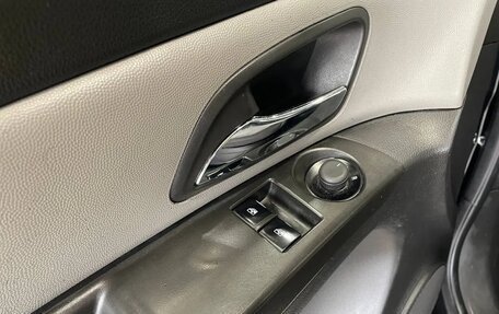 Chevrolet Cruze II, 2011 год, 799 900 рублей, 7 фотография
