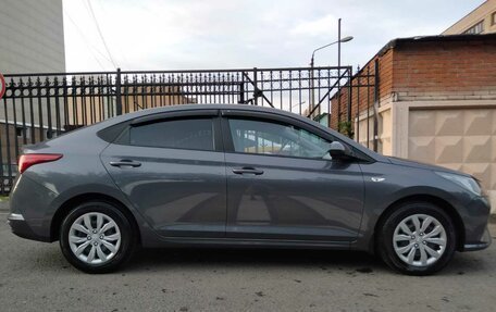 Hyundai Solaris II рестайлинг, 2022 год, 1 620 000 рублей, 7 фотография