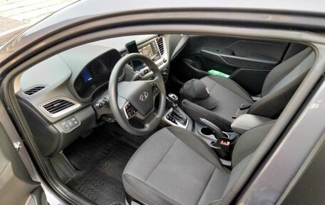 Hyundai Solaris II рестайлинг, 2022 год, 1 620 000 рублей, 12 фотография