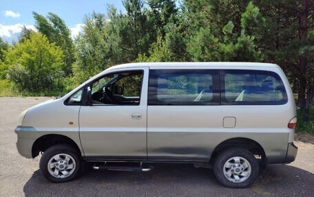 Hyundai H-1 II рестайлинг, 2006 год, 1 000 000 рублей, 2 фотография