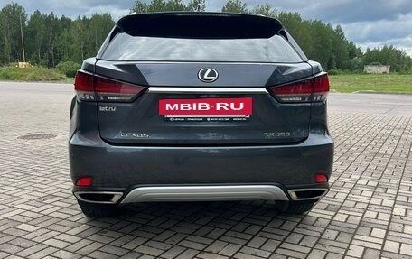 Lexus RX IV рестайлинг, 2021 год, 6 200 000 рублей, 12 фотография