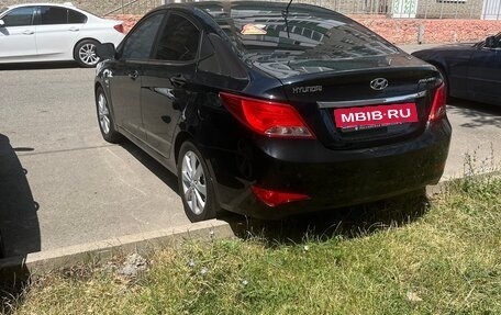Hyundai Solaris II рестайлинг, 2015 год, 1 100 000 рублей, 4 фотография