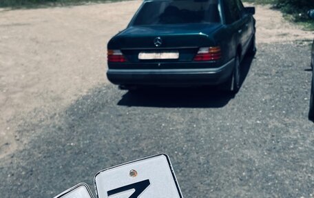Mercedes-Benz W124, 1987 год, 250 000 рублей, 4 фотография