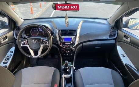 Hyundai Solaris II рестайлинг, 2011 год, 750 000 рублей, 8 фотография