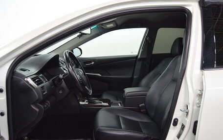 Toyota Camry, 2016 год, 2 380 000 рублей, 9 фотография