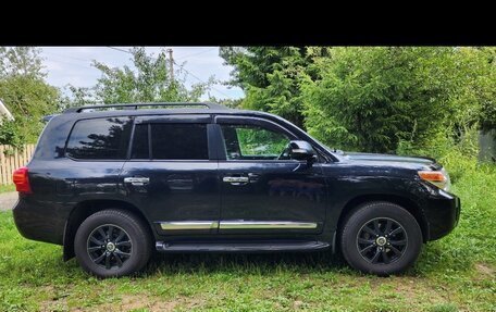 Toyota Land Cruiser 200, 2015 год, 5 400 000 рублей, 2 фотография
