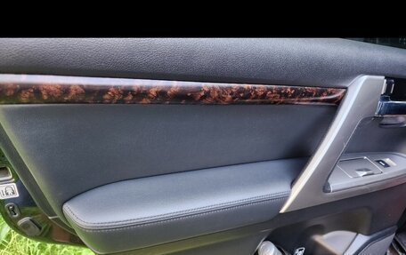 Toyota Land Cruiser 200, 2015 год, 5 400 000 рублей, 18 фотография