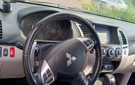 Mitsubishi Pajero Sport II рестайлинг, 2013 год, 1 750 000 рублей, 9 фотография
