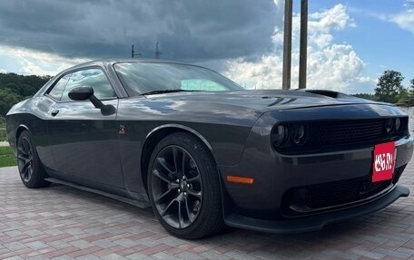 Dodge Challenger III рестайлинг 2, 2020 год, 6 880 000 рублей, 2 фотография