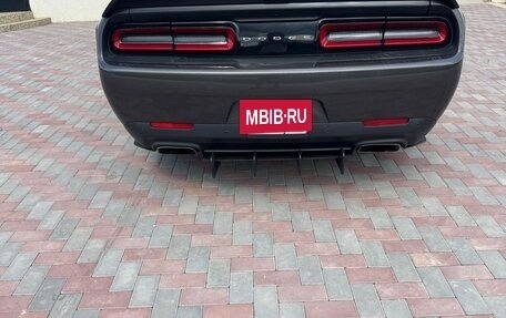 Dodge Challenger III рестайлинг 2, 2020 год, 6 880 000 рублей, 7 фотография