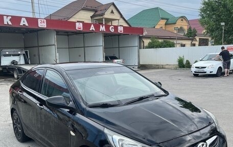 Hyundai Solaris II рестайлинг, 2013 год, 550 000 рублей, 2 фотография