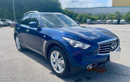 Infiniti QX70, 2014 год, 2 200 000 рублей, 3 фотография