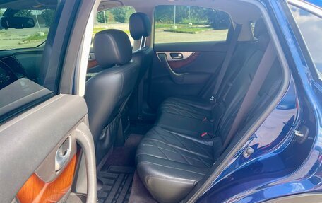 Infiniti QX70, 2014 год, 2 200 000 рублей, 15 фотография