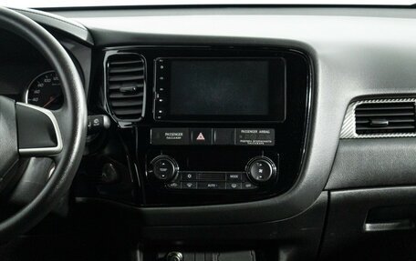 Mitsubishi Outlander III рестайлинг 3, 2017 год, 1 549 898 рублей, 14 фотография