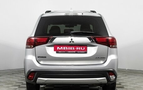 Mitsubishi Outlander III рестайлинг 3, 2017 год, 1 549 898 рублей, 6 фотография