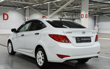 Hyundai Solaris II рестайлинг, 2015 год, 925 950 рублей, 8 фотография