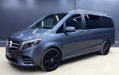 Mercedes-Benz V-Класс, 2018 год, 3 999 000 рублей, 1 фотография