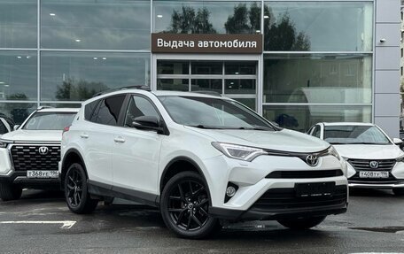 Toyota RAV4, 2019 год, 2 690 000 рублей, 7 фотография
