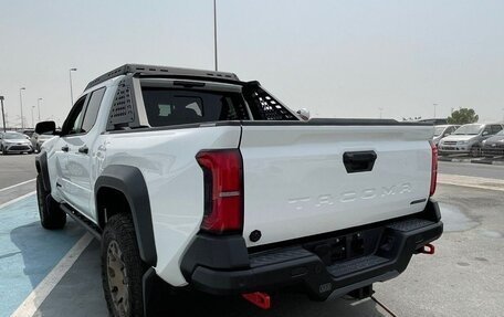 Toyota Tacoma, 2024 год, 10 600 000 рублей, 3 фотография