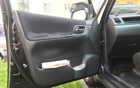 Toyota Corolla Spacio II, 2003 год, 800 000 рублей, 28 фотография