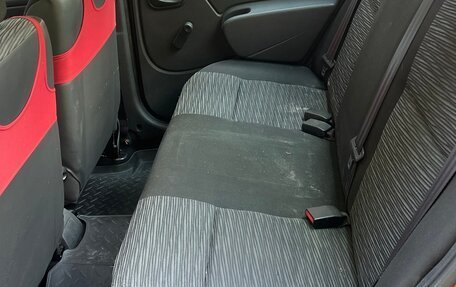Renault Logan I, 2011 год, 550 000 рублей, 7 фотография