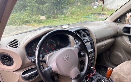 Hyundai Santa Fe III рестайлинг, 2004 год, 640 000 рублей, 16 фотография