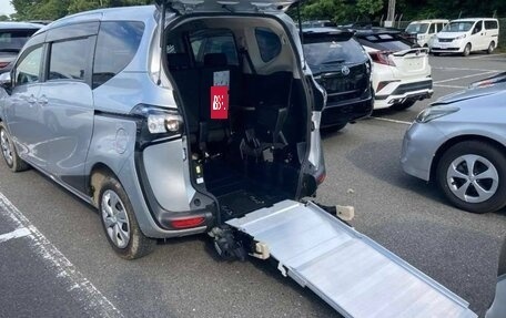 Toyota Sienta II, 2021 год, 1 430 000 рублей, 5 фотография