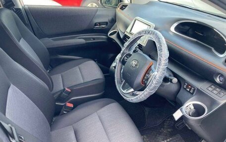 Toyota Sienta II, 2021 год, 1 430 000 рублей, 8 фотография