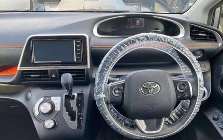 Toyota Sienta II, 2021 год, 1 430 000 рублей, 7 фотография