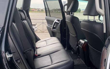 Toyota Land Cruiser Prado 150 рестайлинг 2, 2017 год, 4 600 000 рублей, 15 фотография