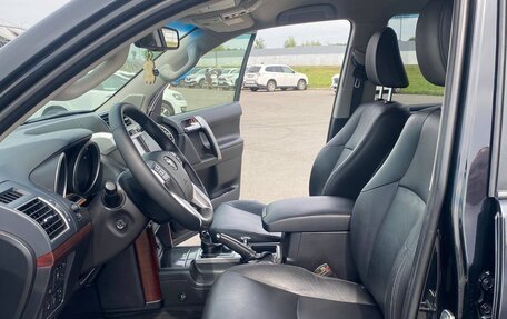 Toyota Land Cruiser Prado 150 рестайлинг 2, 2017 год, 4 600 000 рублей, 14 фотография