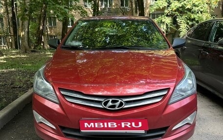 Hyundai Solaris II рестайлинг, 2015 год, 950 000 рублей, 4 фотография
