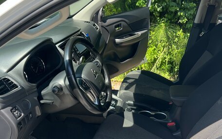 Mitsubishi L200 IV рестайлинг, 2021 год, 3 300 000 рублей, 9 фотография