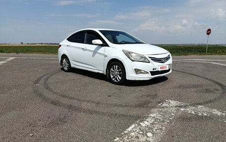 Hyundai Solaris II рестайлинг, 2015 год, 420 000 рублей, 8 фотография
