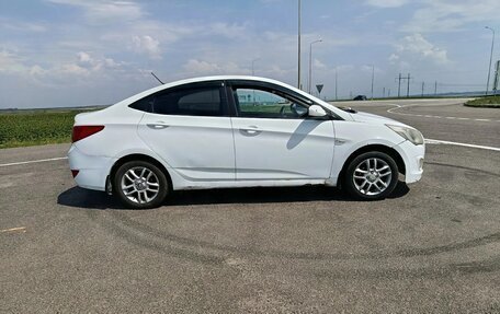Hyundai Solaris II рестайлинг, 2015 год, 420 000 рублей, 7 фотография