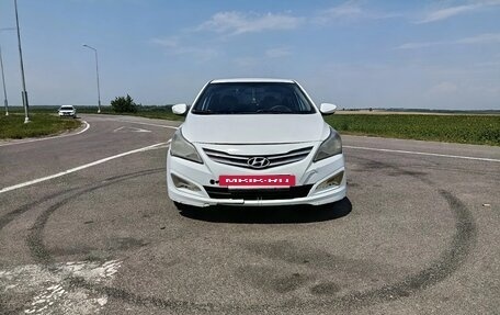Hyundai Solaris II рестайлинг, 2015 год, 420 000 рублей, 9 фотография