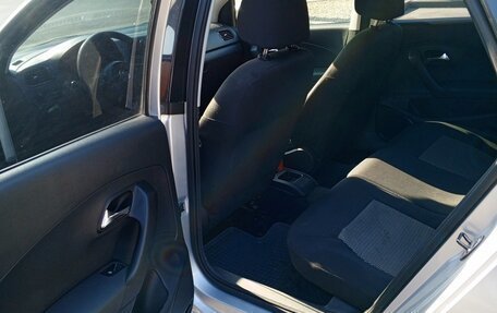 Volkswagen Polo VI (EU Market), 2011 год, 800 000 рублей, 8 фотография