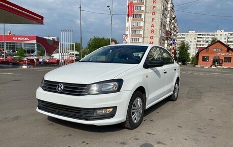 Volkswagen Polo VI (EU Market), 2017 год, 690 000 рублей, 2 фотография