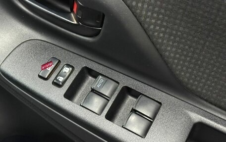 Toyota Vitz, 2019 год, 995 000 рублей, 8 фотография
