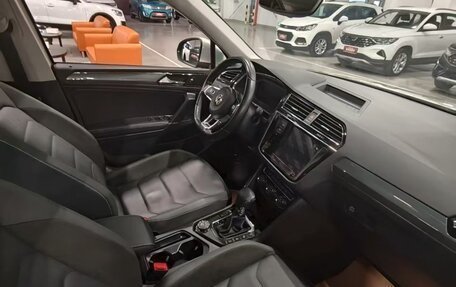 Volkswagen Tiguan II, 2021 год, 2 397 972 рублей, 5 фотография