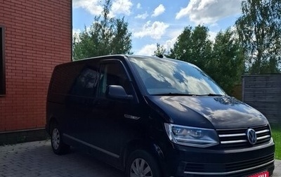 Volkswagen Caravelle T6 рестайлинг, 2019 год, 3 300 000 рублей, 1 фотография